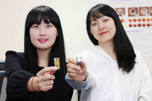 배터리 없이 이산화탄소 실시간 모니터링 성공 이미지